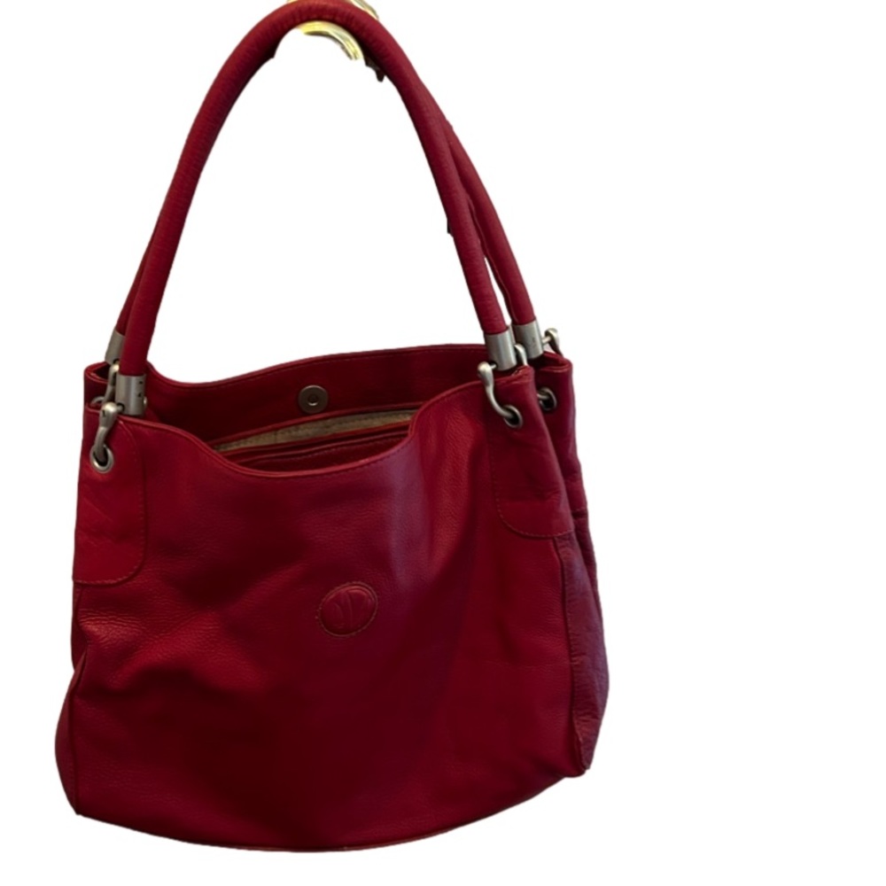 Vera Pelle hand bag with matching wallet.